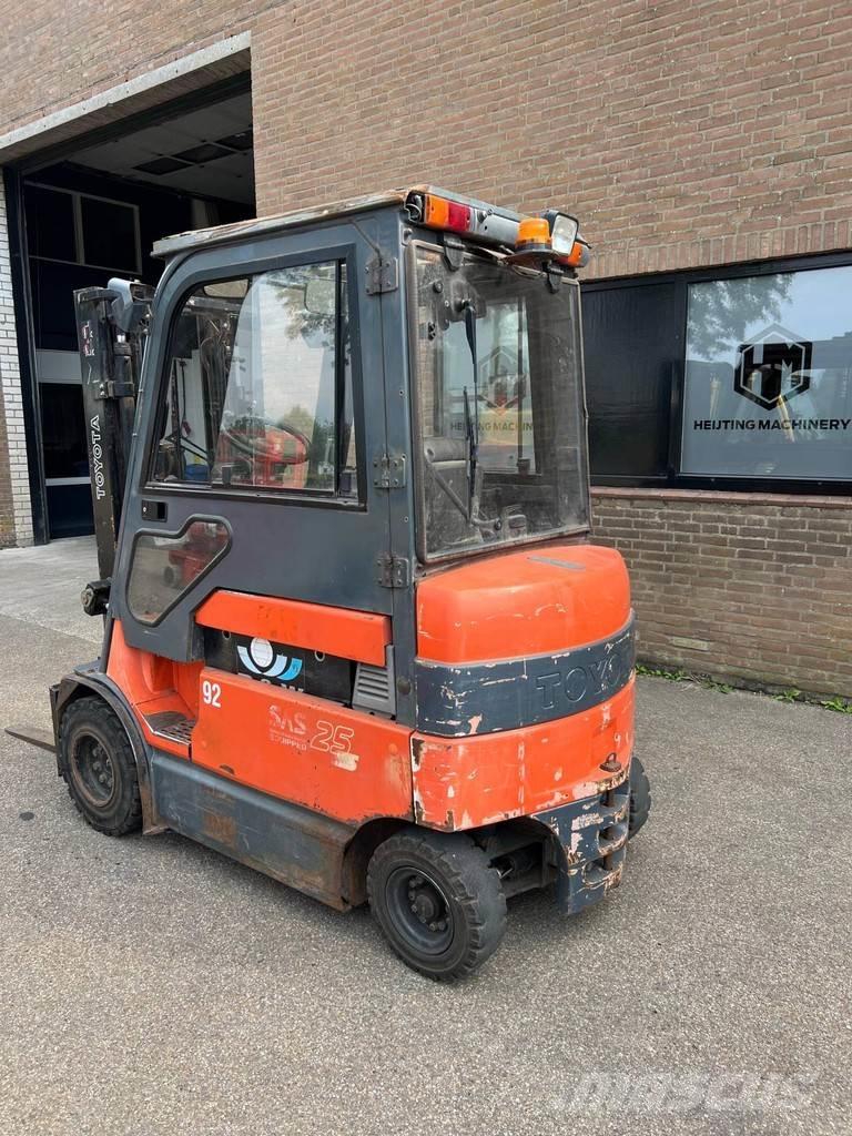 Toyota 7FBMF25 Akumulátorové vozíky