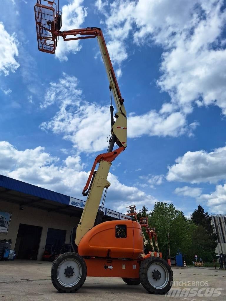 JLG 600 AJ Kloubové plošiny