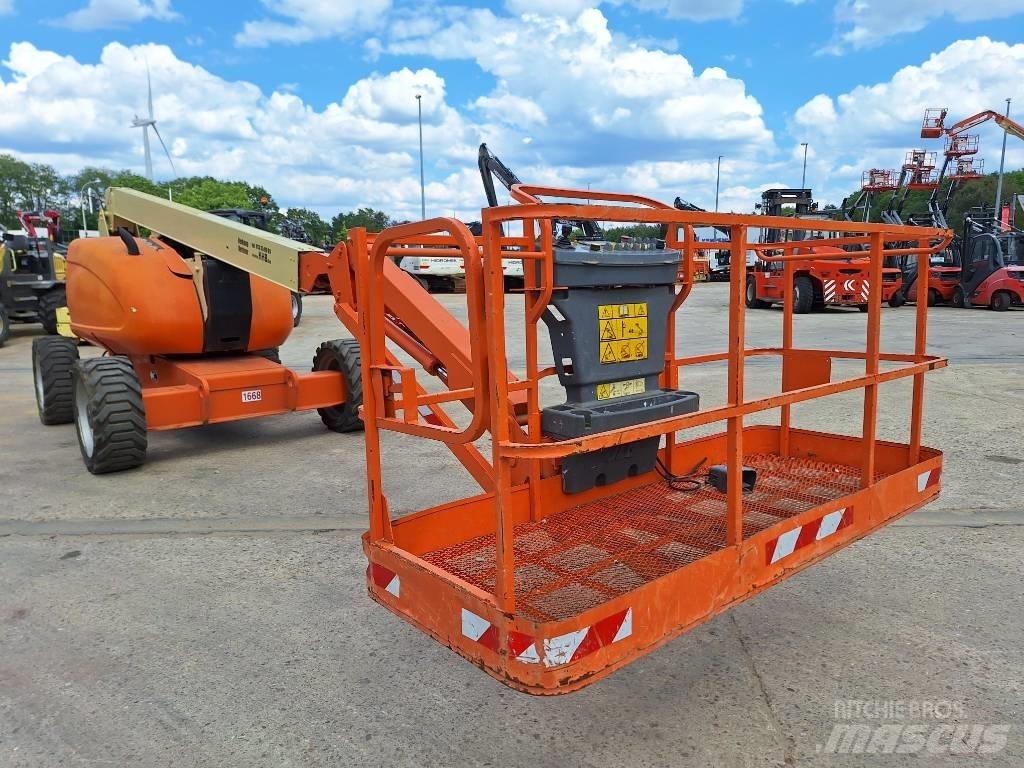 JLG 600 AJ Kloubové plošiny