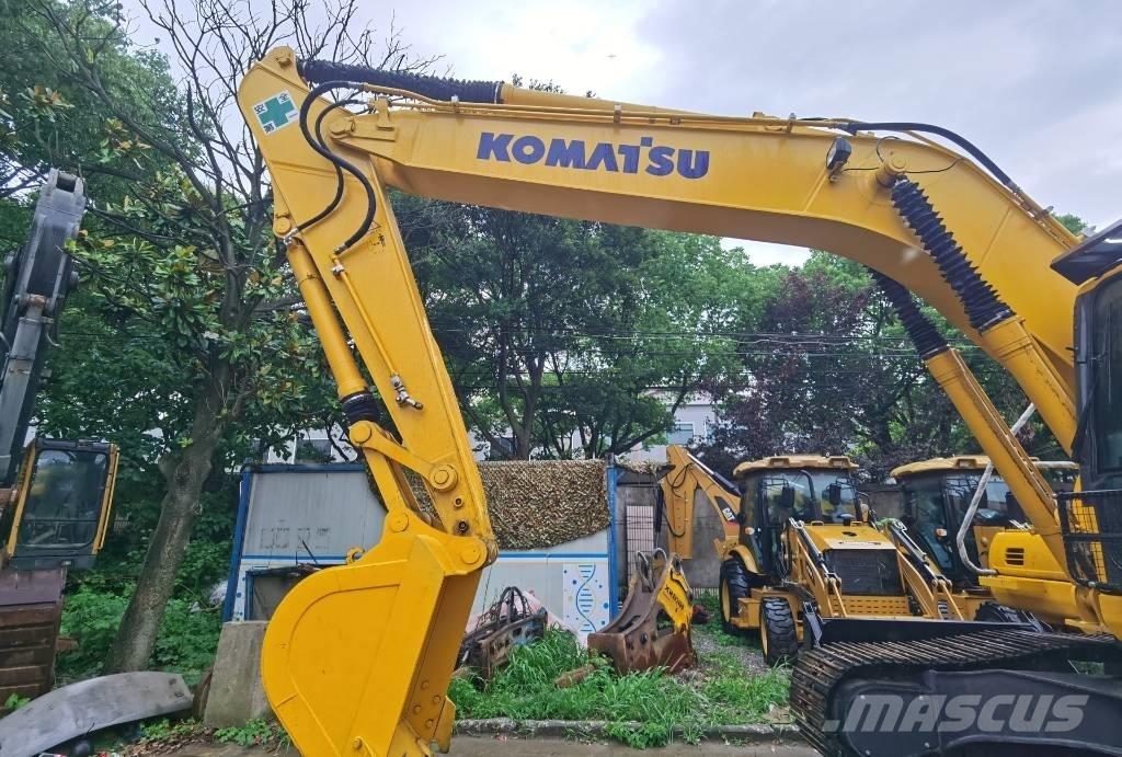Komatsu PC220-7 Pásová rýpadla