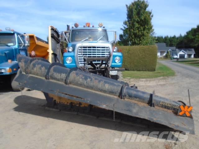 Ford LTL 9000 Sněžné pluhy, přední sněhové radlice