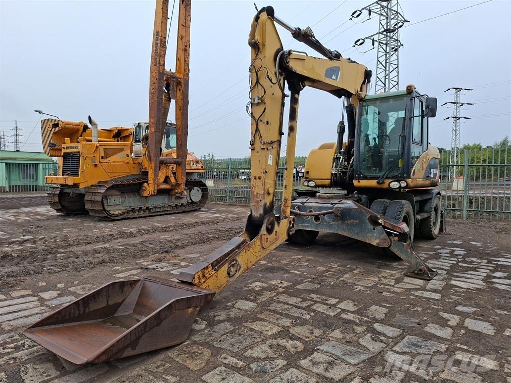 CAT M313D 4X4 Stavebnictví - ostatní