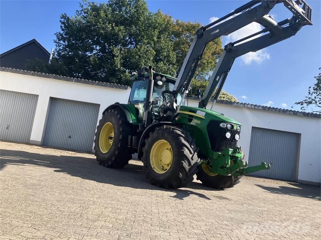 John Deere 7930 Traktory