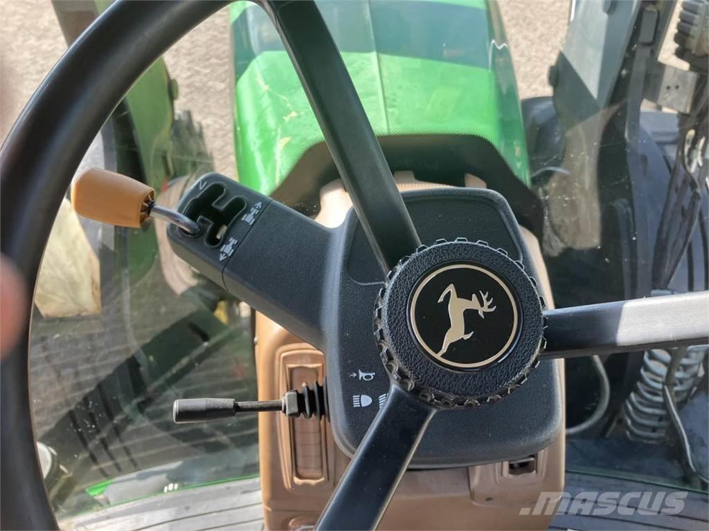 John Deere 7930 Traktory