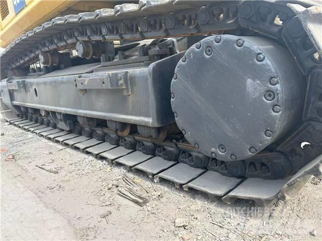 Komatsu PC 450-8 Pásová rýpadla