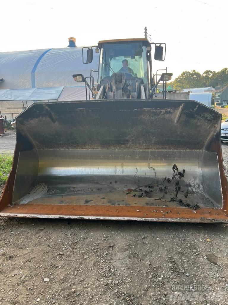 CAT 966 H Kolové nakladače