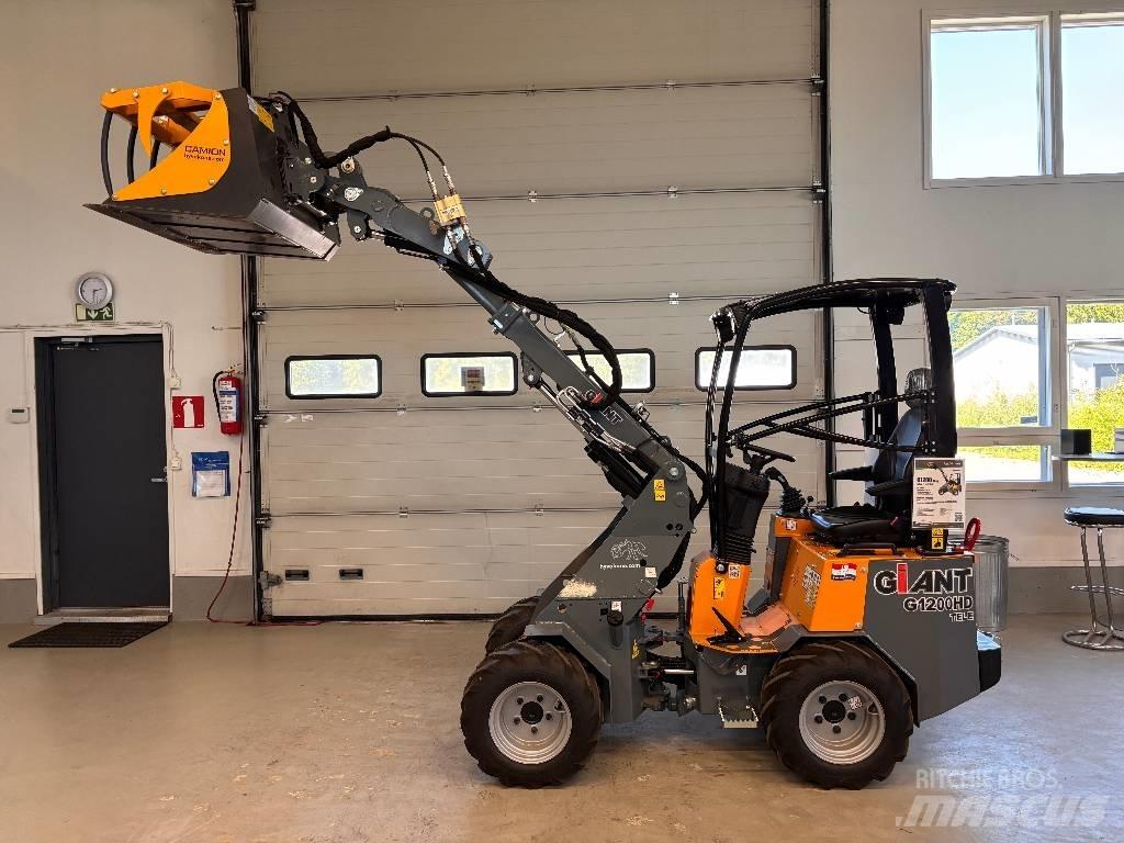 GiANT G 1200 TELE Víceúčelové nakladače