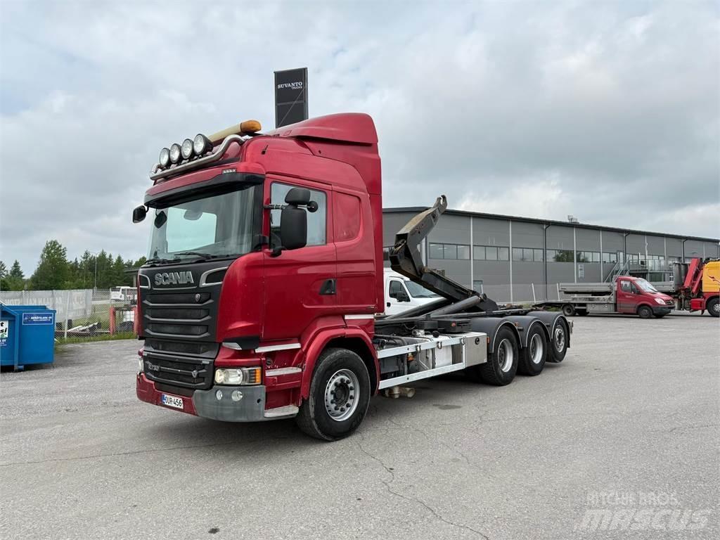 Scania R730 8x4 Hákový nosič kontejnerů