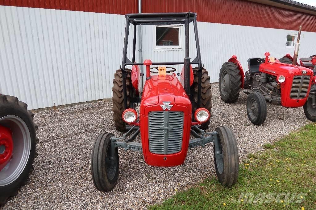 Massey Ferguson 35 Traktory