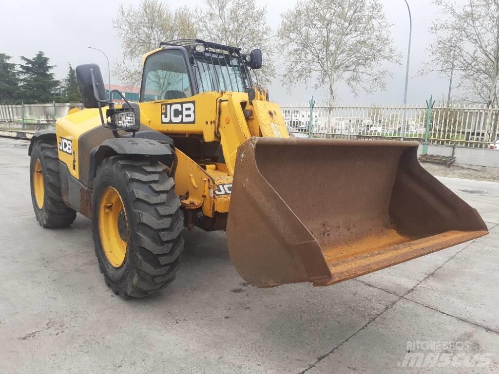 JCB 531-70 Agri Teleskopické manipulátory