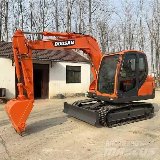 Doosan DX75 Pásová rýpadla