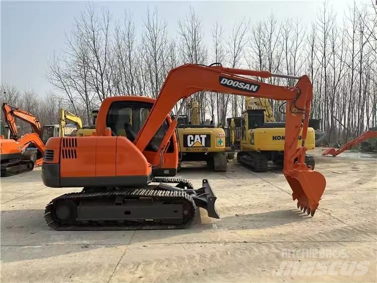 Doosan DX75 Pásová rýpadla