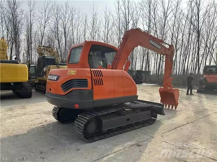 Doosan DX75 Pásová rýpadla
