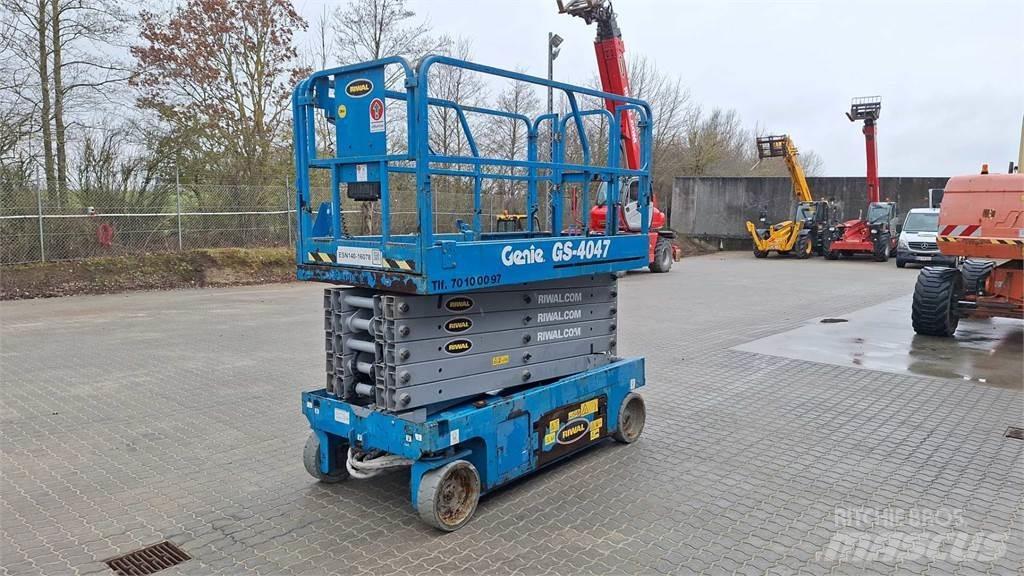 Genie GS4047 Nůžková zvedací plošina