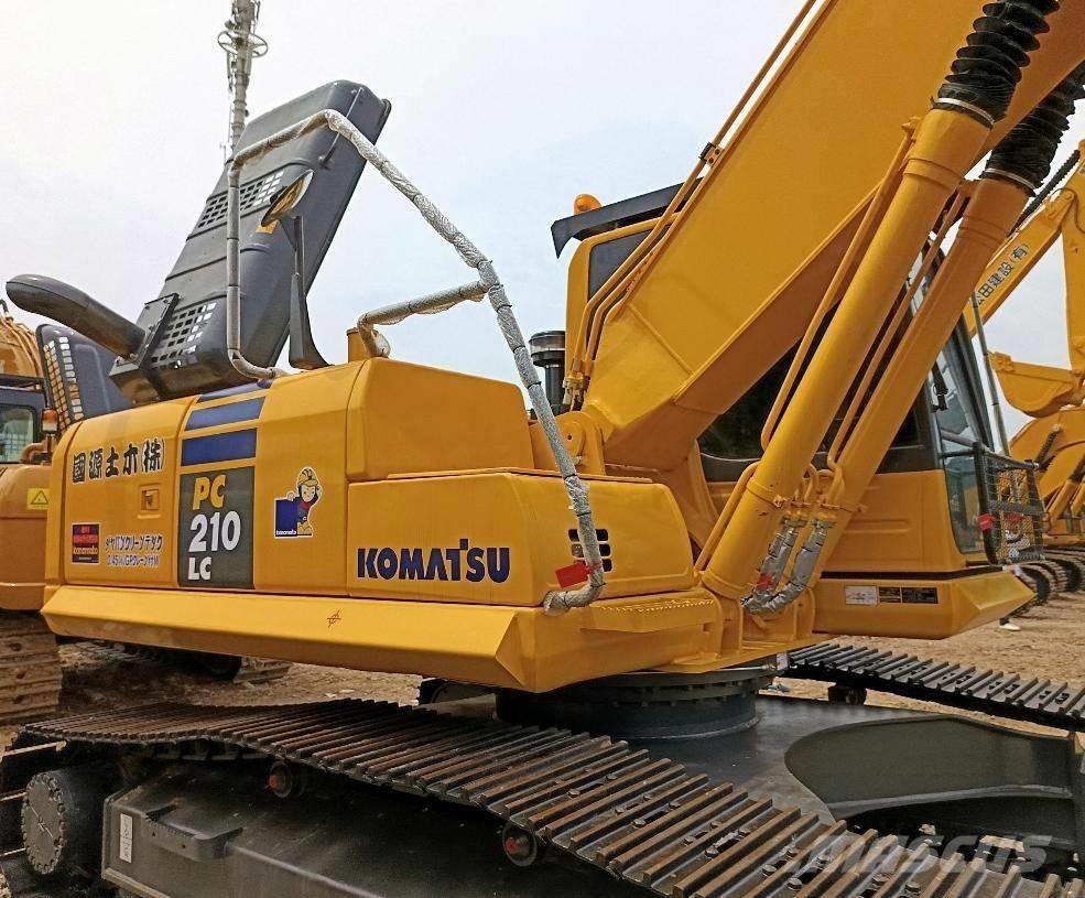 Komatsu PC 210 Pásová rýpadla