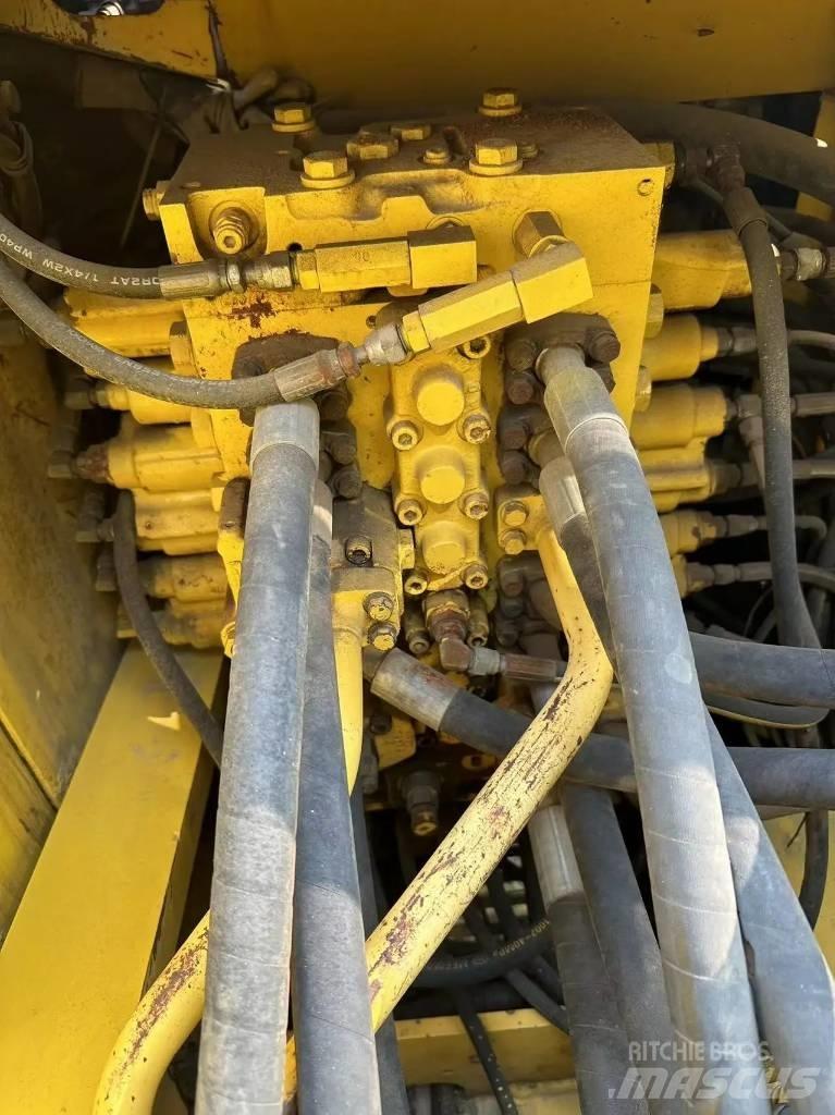 Komatsu PC 240 LC-8 Pásová rýpadla