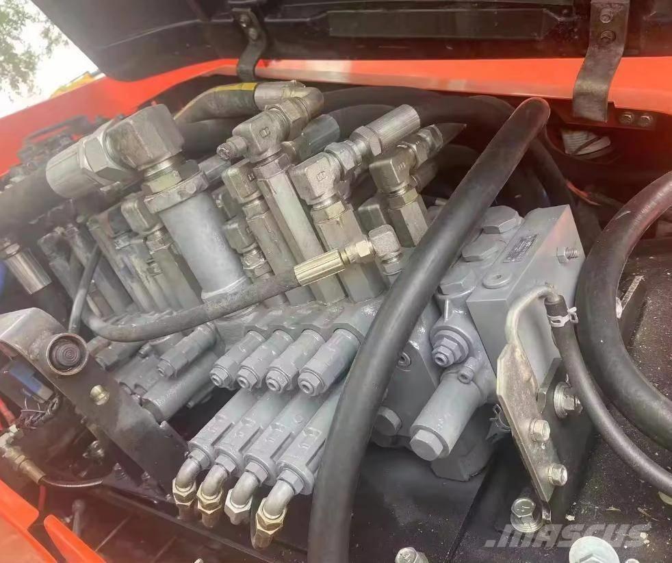 Kubota KX 185-3 Midi rýpadla 7t - 12t