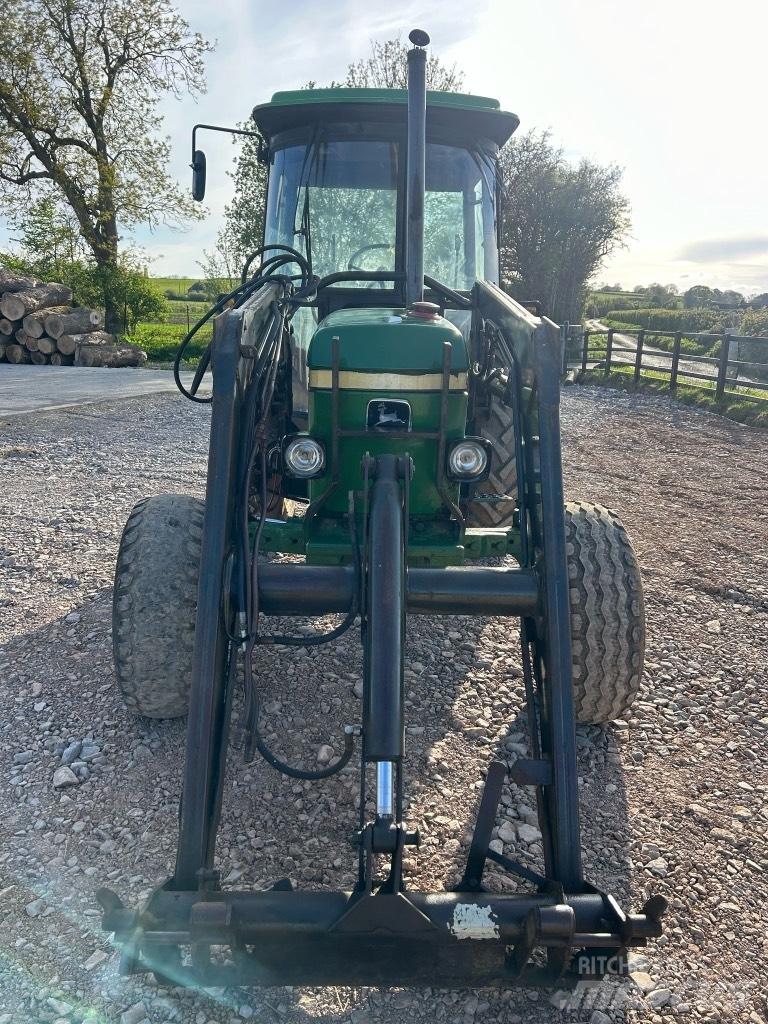 John Deere 2040 S Traktory