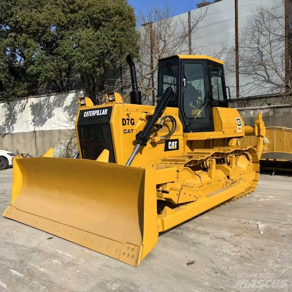 CAT D 7 G Grejdry