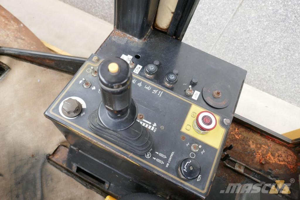 CAT CS433C Tahačové válce