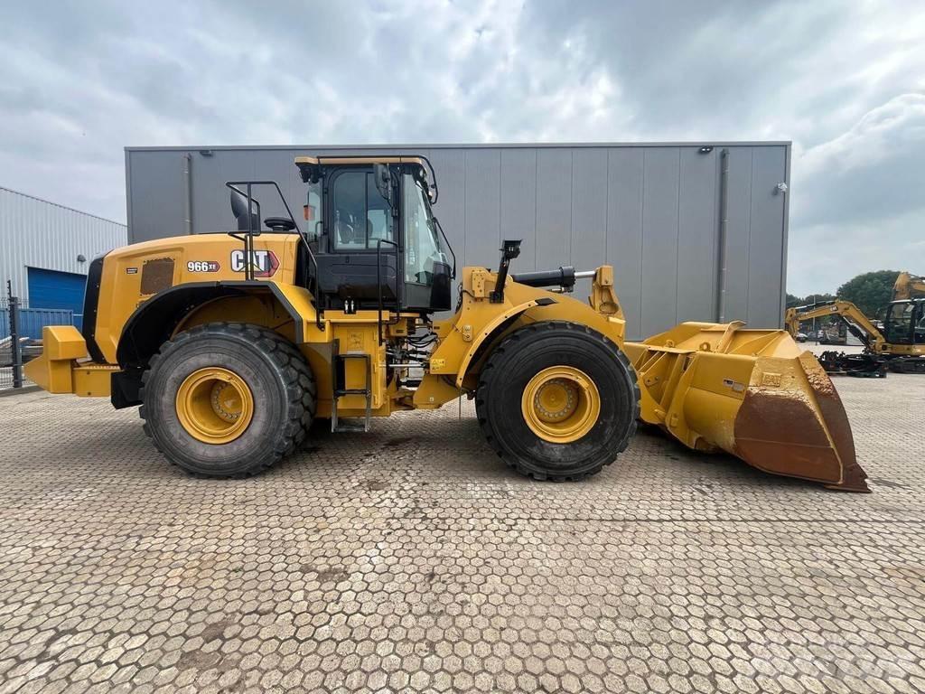 CAT 966 XE Kolové nakladače