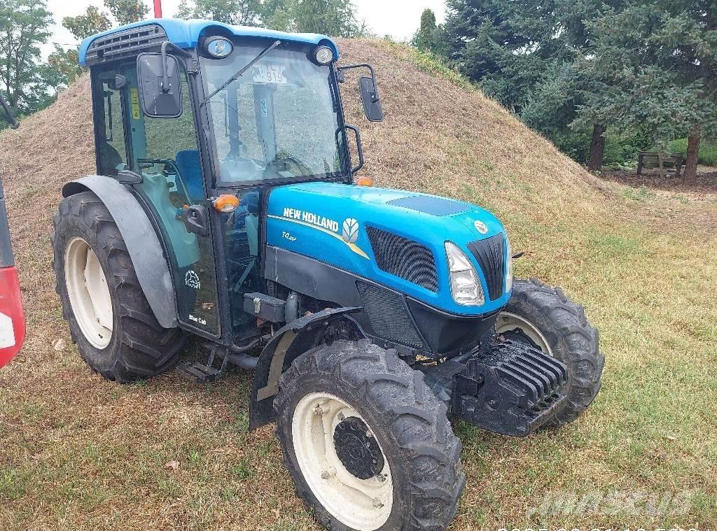 New Holland T4.85F Traktory