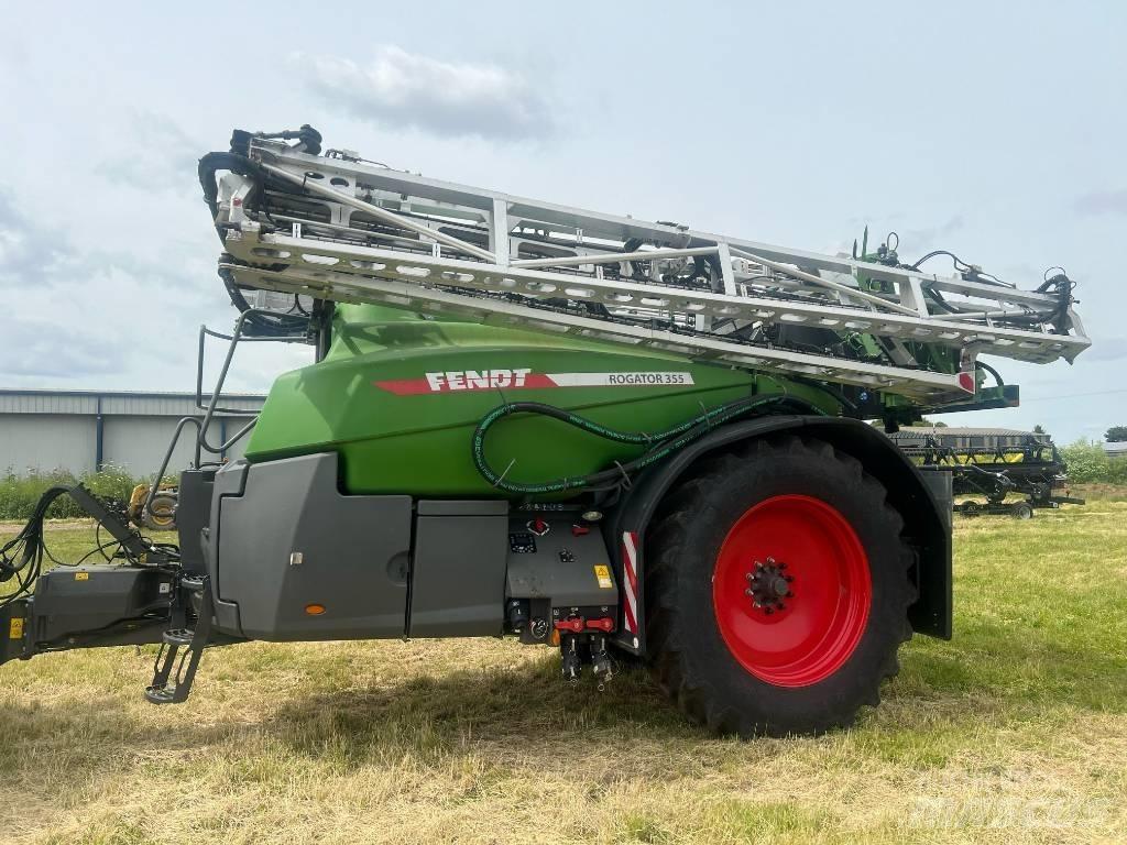 Fendt Rogator 355 Tažené postřikovače