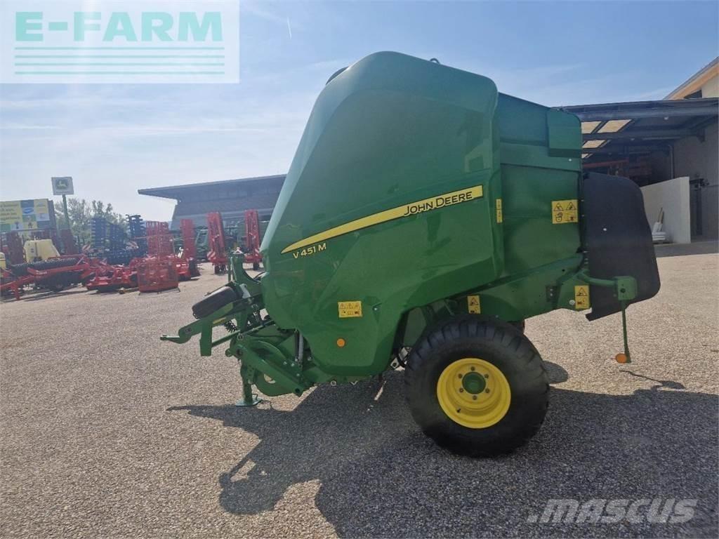 John Deere V451M Lis na hranaté balíky