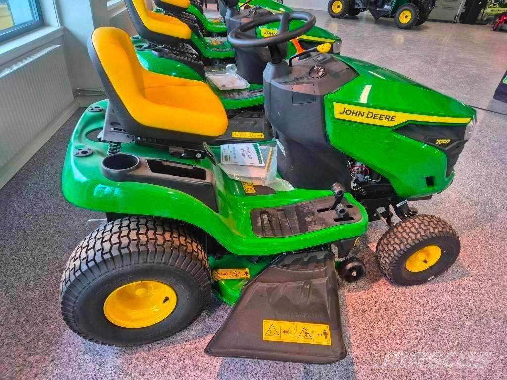 John Deere X 107 Samojízdné sekačky