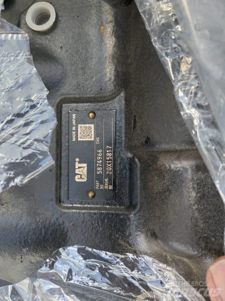 CAT 390 F Pásy, řetězy a podvozek