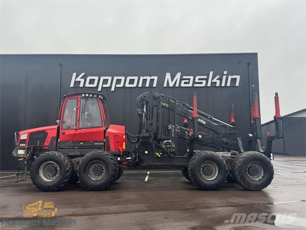 Komatsu 895 Vyvážecí traktory