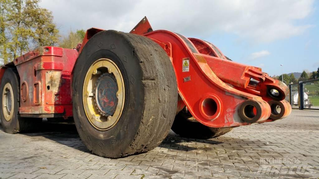Sandvik LH208 Podzemní nakladače
