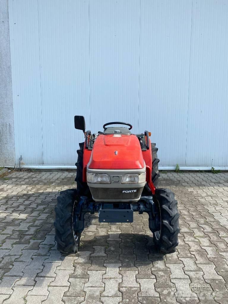 Yanmar F220 Kompaktní traktory