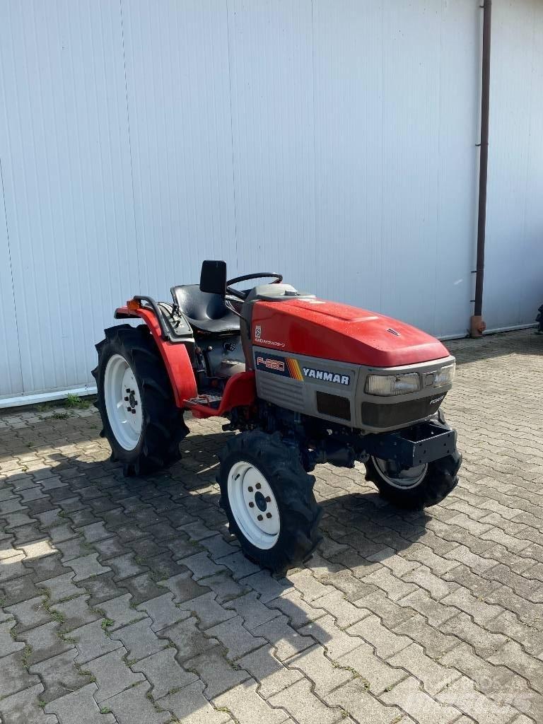 Yanmar F220 Kompaktní traktory