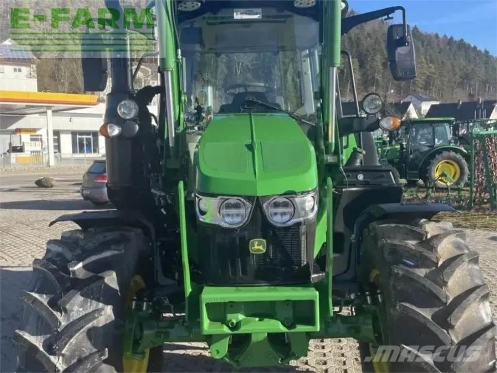 John Deere 6100m Traktory