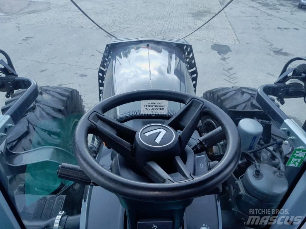 Valtra T 175 ED Lesní traktory