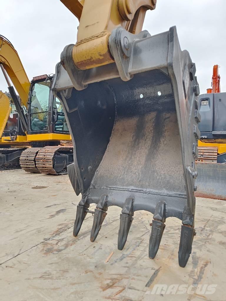 CAT 307E Mini rýpadla < 7t