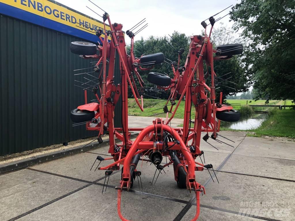 Kuhn GF 8702 Obraceče a shrabovače sena
