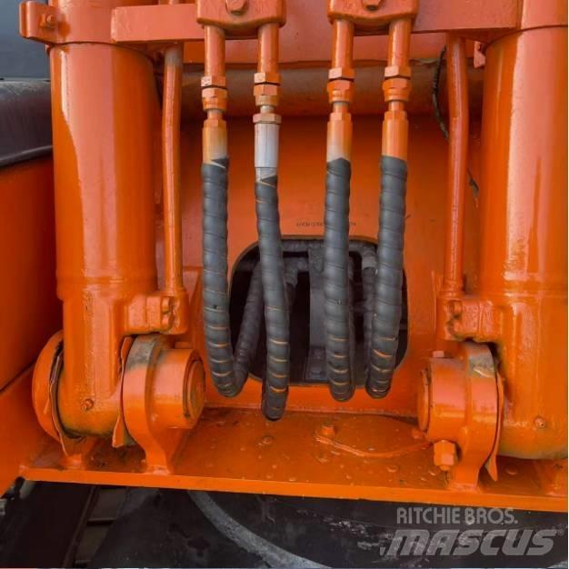 Hitachi ZX120 Pásová rýpadla