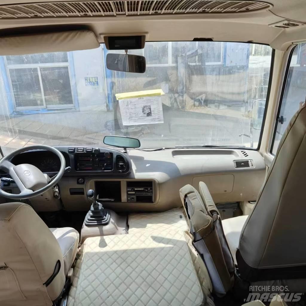 Toyota Coaster Bus Minibusy