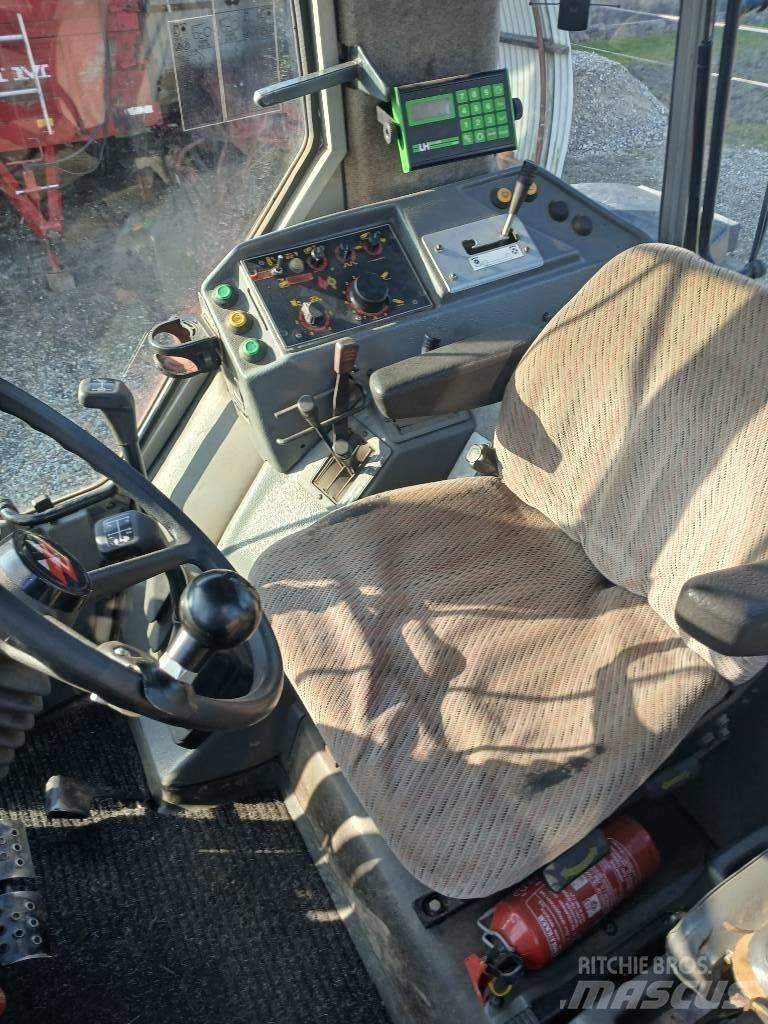 Massey Ferguson 3065 Traktory