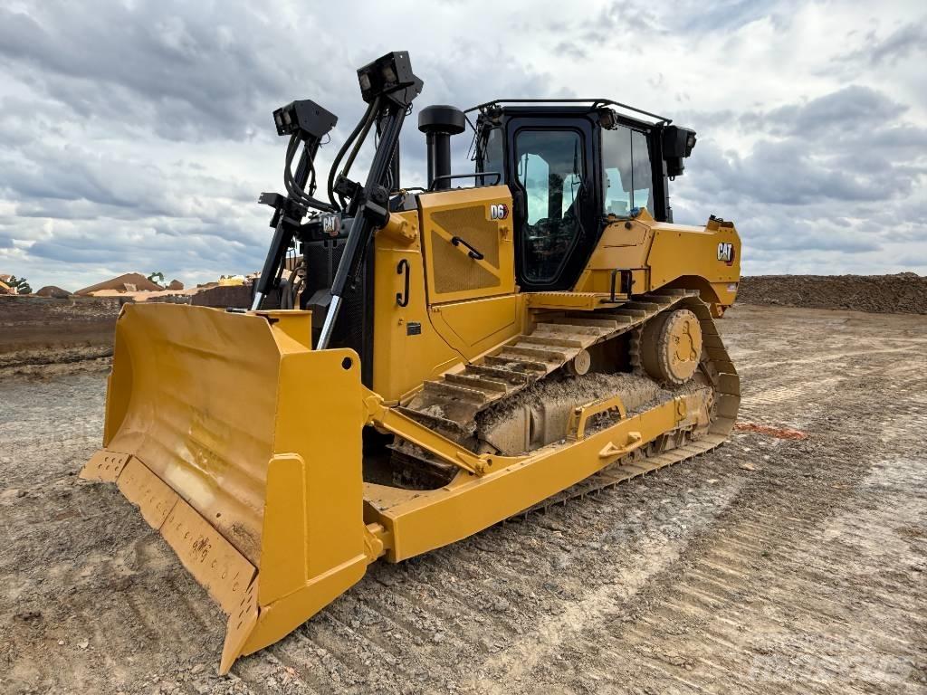 CAT D 6 Pásové dozery