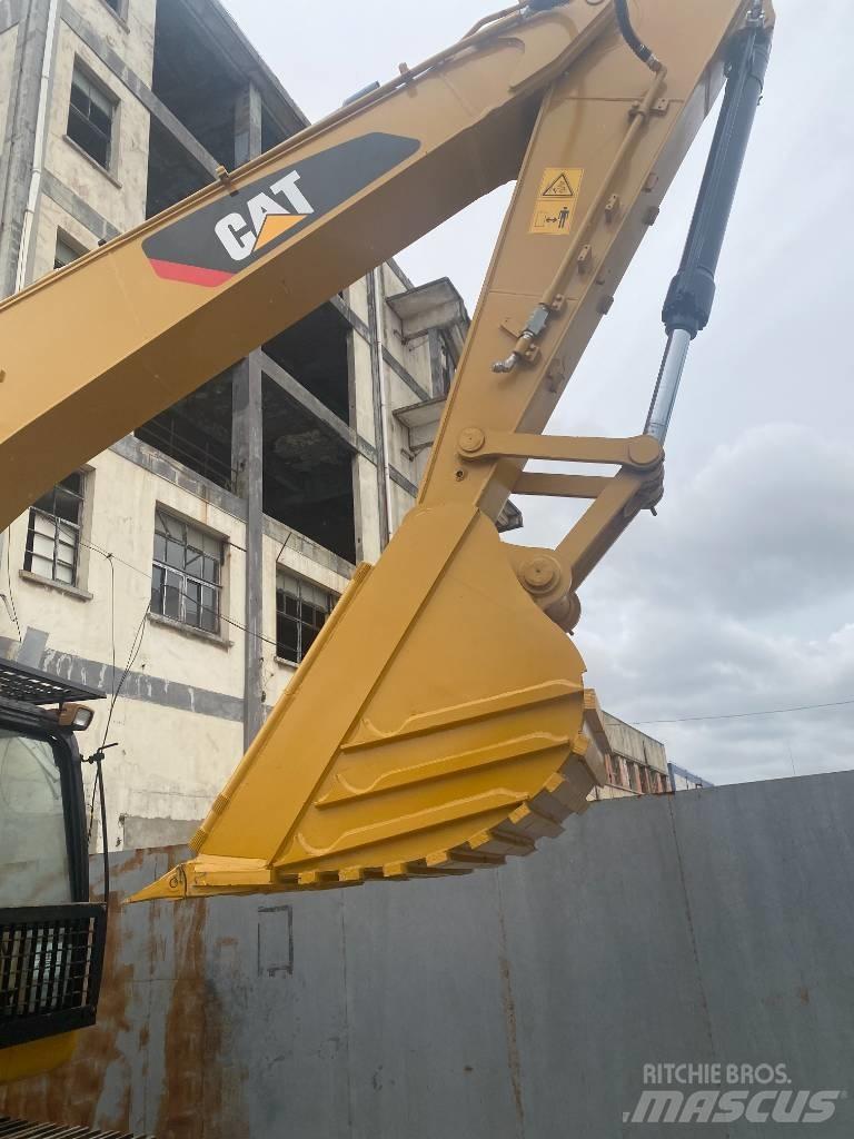 CAT 320 D Pásová rýpadla