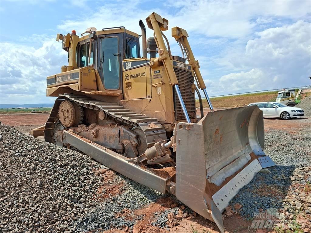 CAT D6R XL Stavebnictví - ostatní