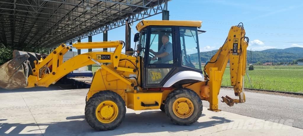 JCB 2cx Rýpadlo-nakladače