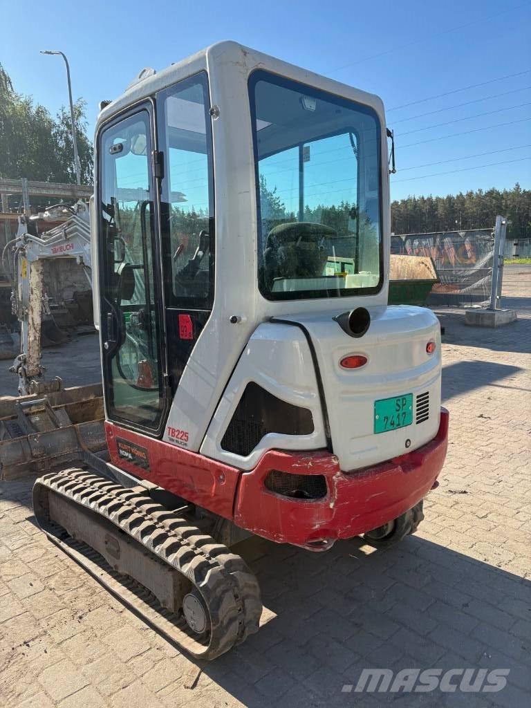 Takeuchi TB 225 Mini rýpadla < 7t