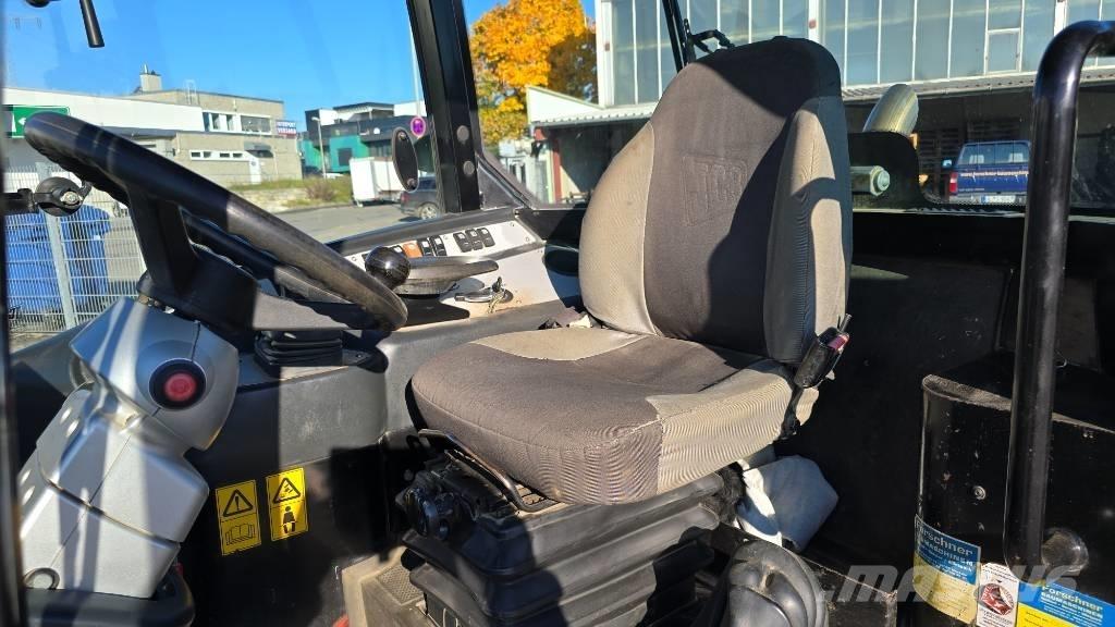 JCB 406 Kolové nakladače