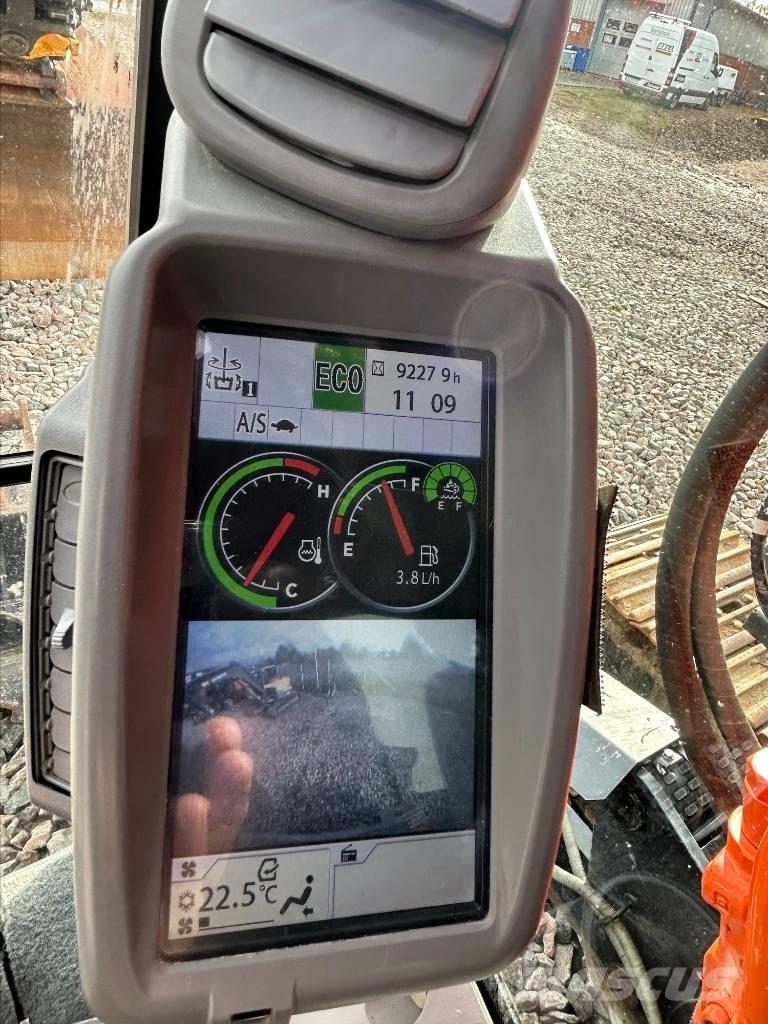 Hitachi ZX225USBL-6 Pásová rýpadla