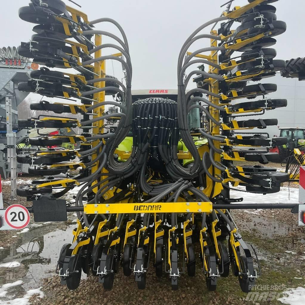 Bednar CORSA CN 6000 Mechanické secí stroje