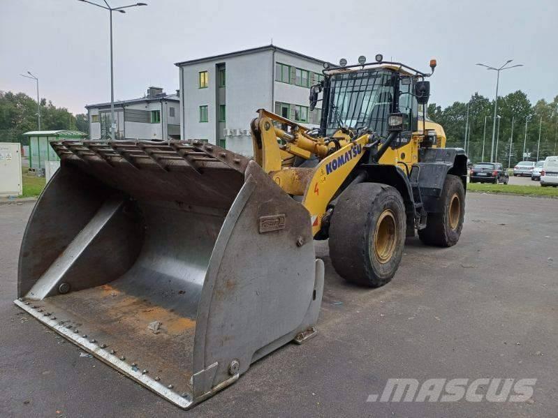 Komatsu WA 320-8 Kolové nakladače